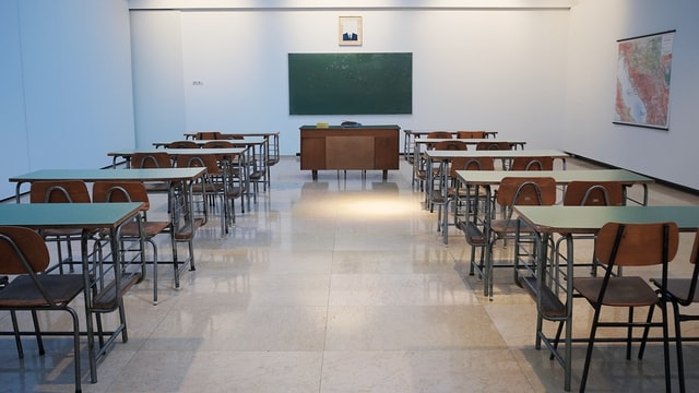 ruang kelas sekolah favorit